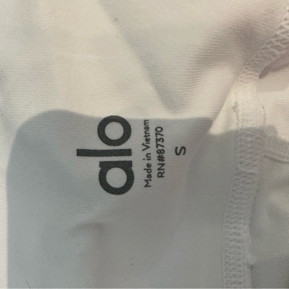 ALO white leggings with mesh cut out on side of the legs - Picture 2 of 6